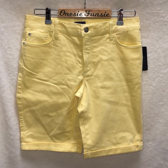 NYDJ Popcorn Bermuda Shorts, size 10P NWT - Picture 1 of 7